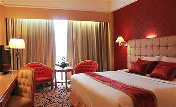 Tiara Medan Hotel & Convention Center Exterior photo