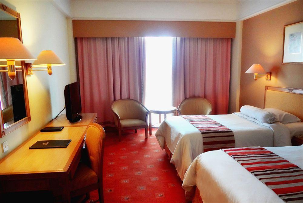 Tiara Medan Hotel & Convention Center Exterior photo