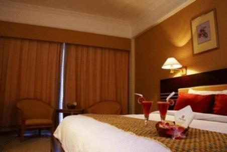 Tiara Medan Hotel & Convention Center Exterior photo